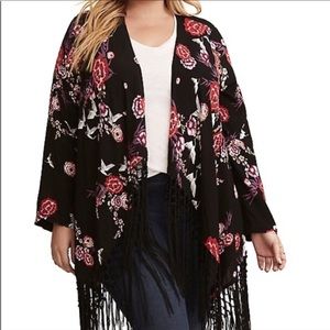 Torrid Kimono SZ 00X NWT Floral Crane